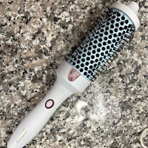 It's Giving Body Large Hot Round Brush 1.77" (45MM)